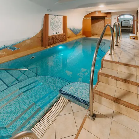 Duna Wellness Hotell 4*
