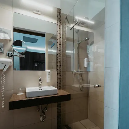 Duna Wellness Hotell 4*